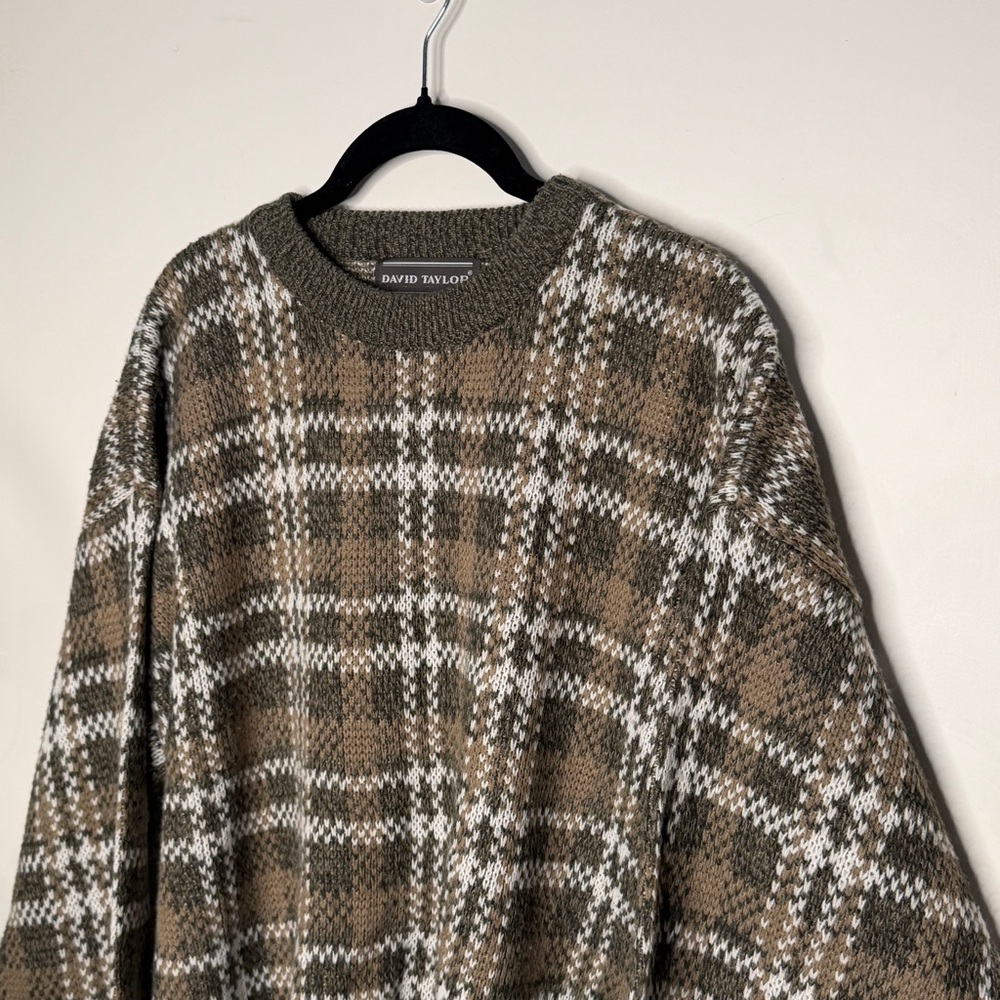 David Taylor Men's Plaid Crewneck Sweater - Picture 6 of 6
